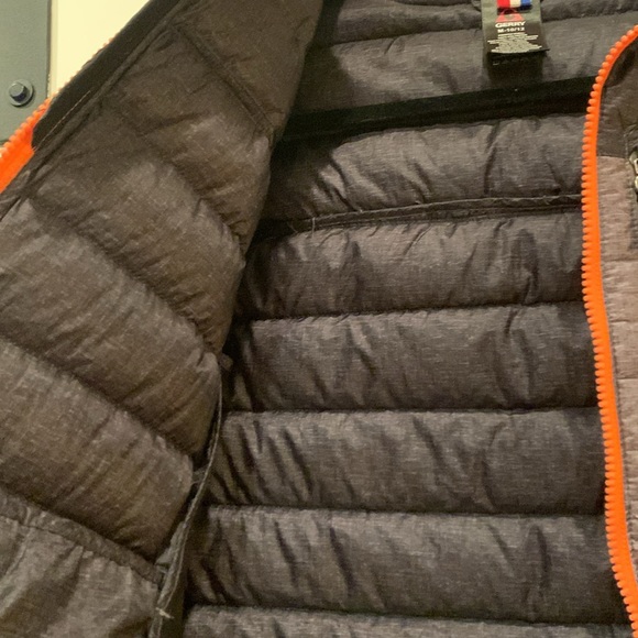 Youth Gerry puffer coat. Size Medium - Picture 2 of 3